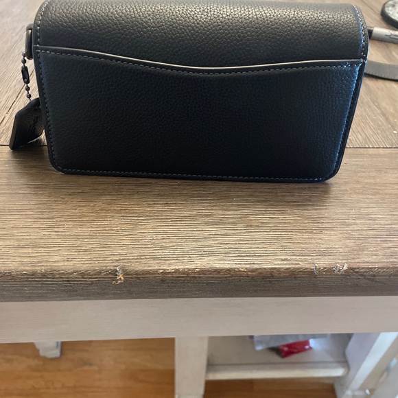 Coach Tabby Should Bag 20 in black - Picture 2 of 2